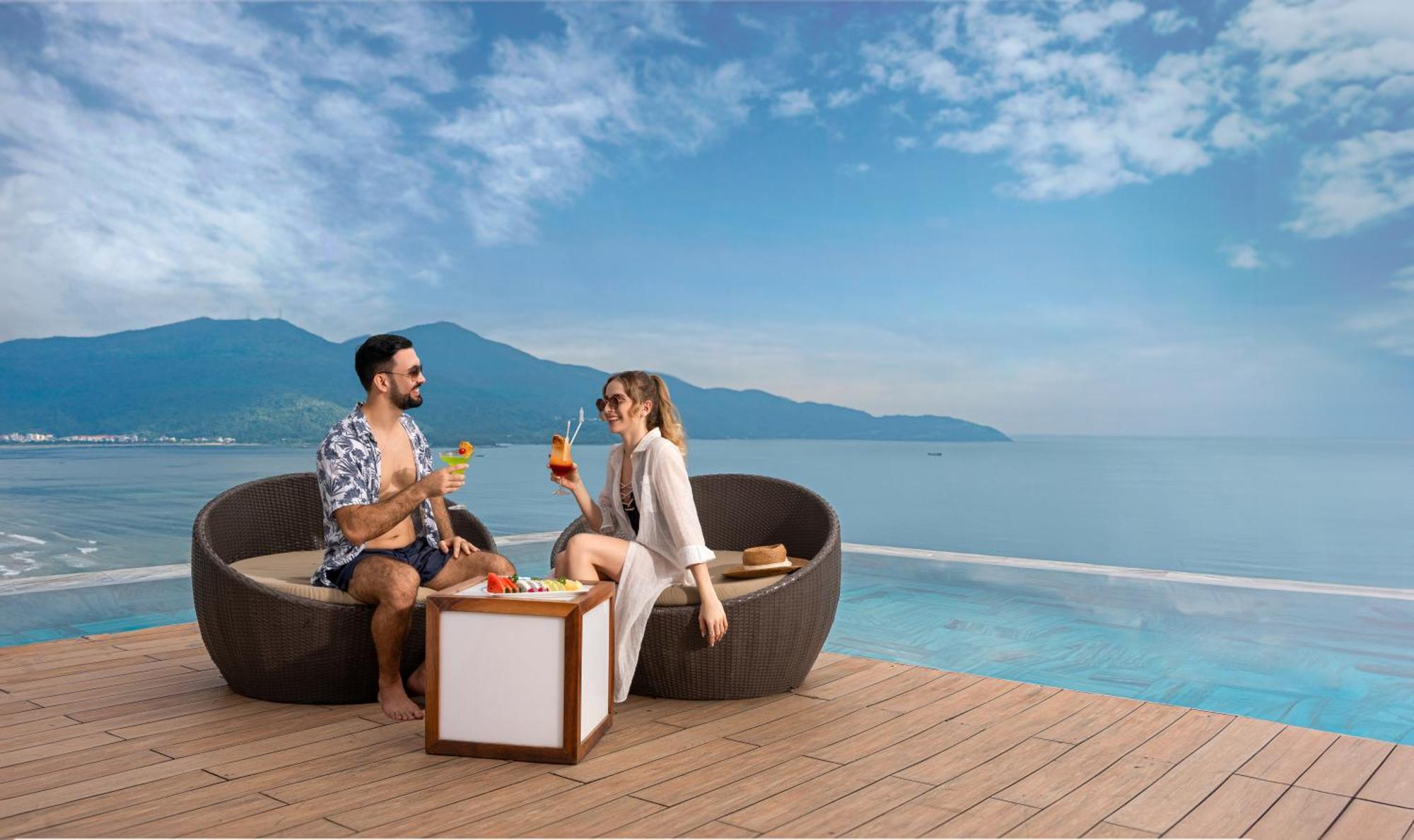 A La Carte Da Nang Beach Exterior photo