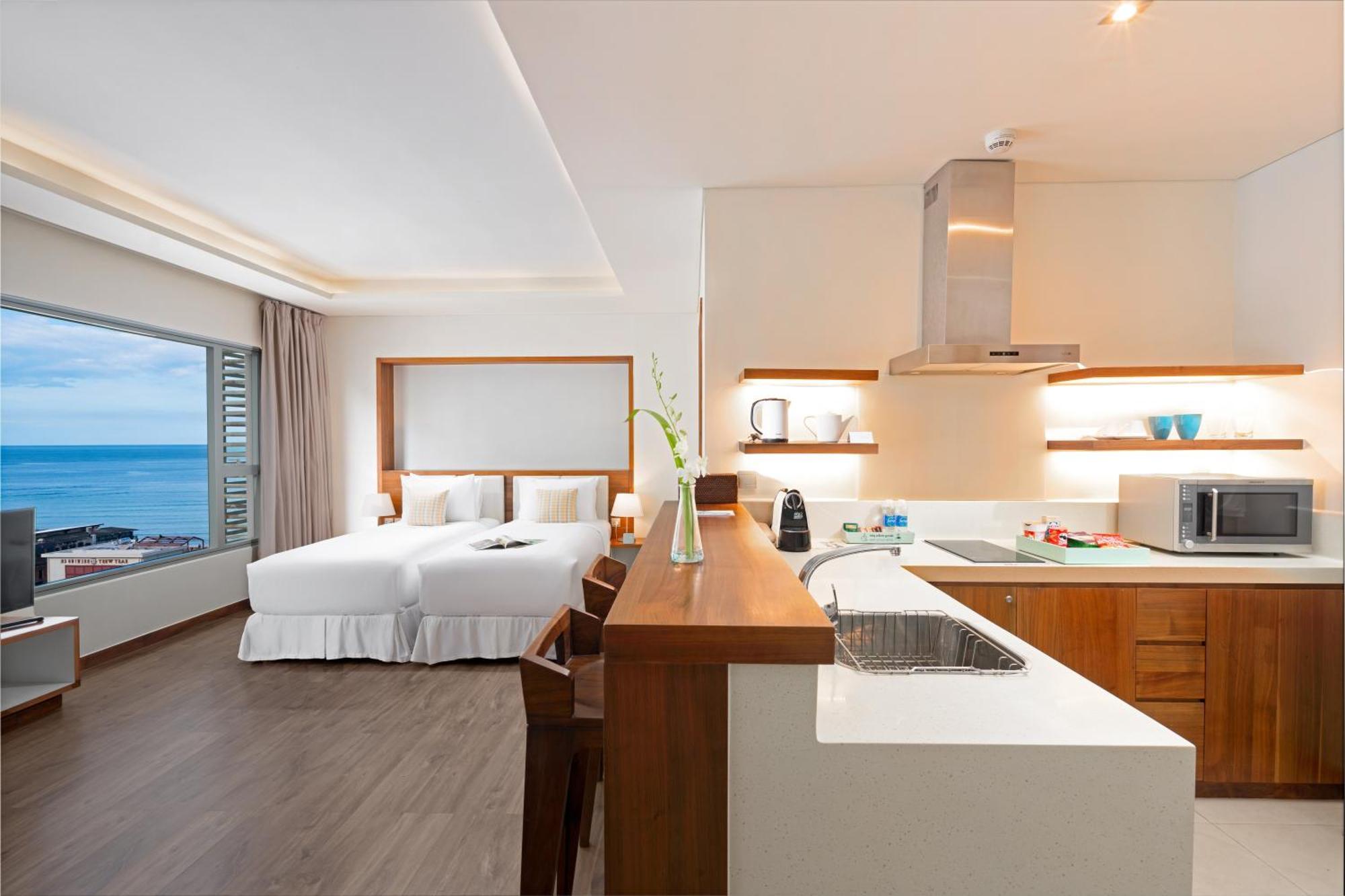 A La Carte Da Nang Beach Exterior photo