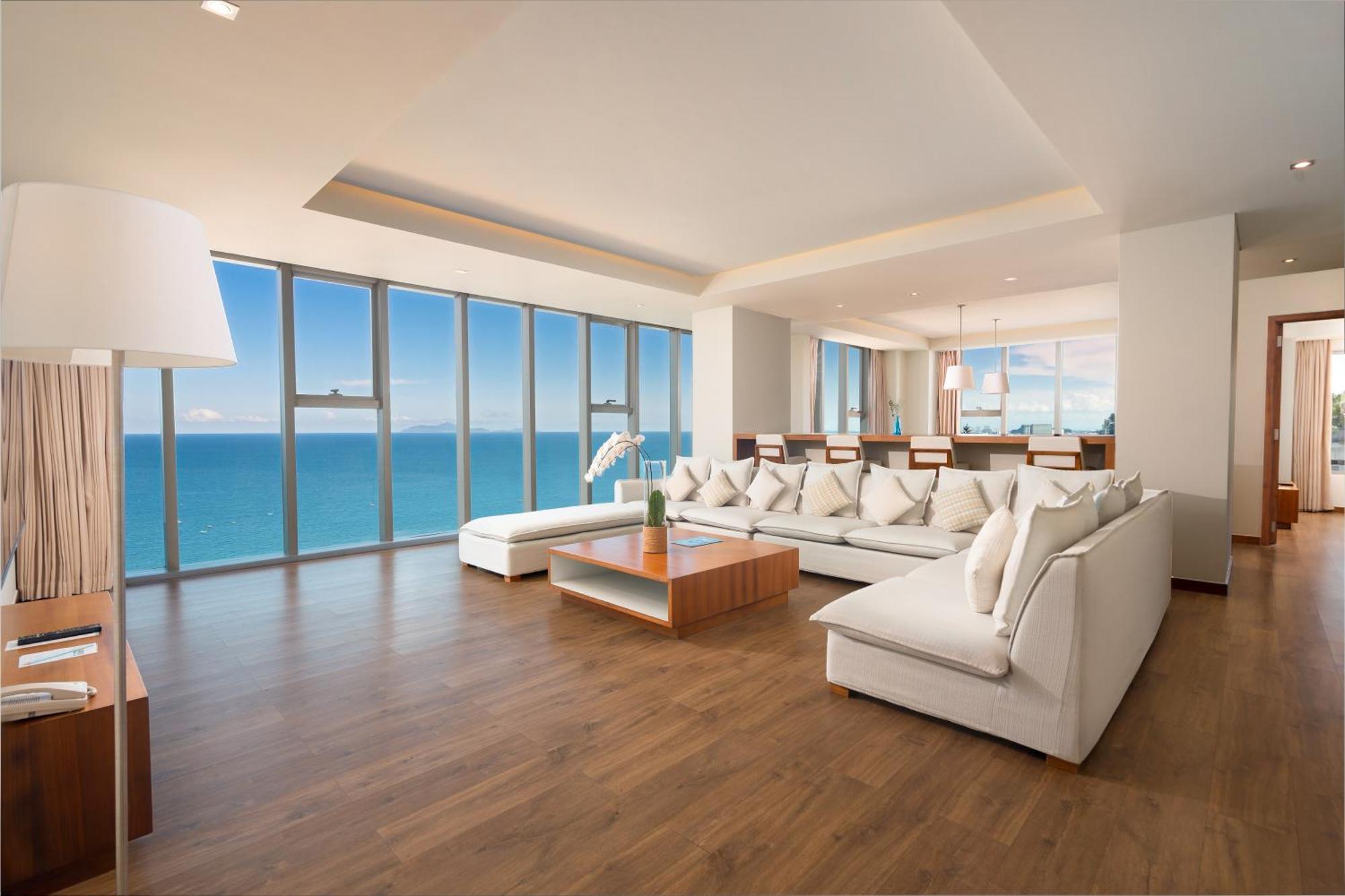 A La Carte Da Nang Beach Exterior photo