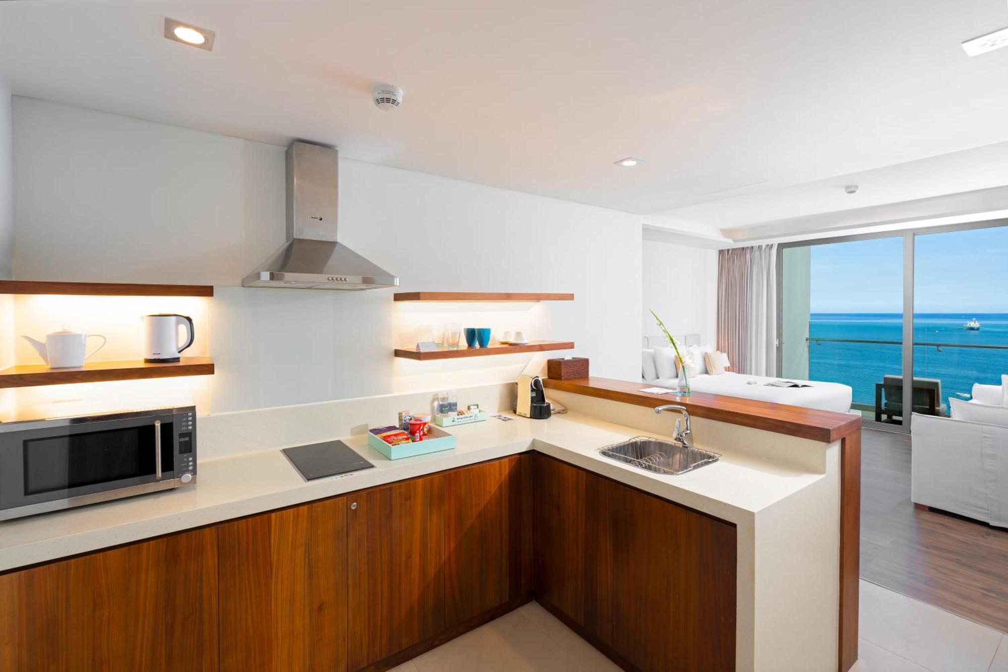 A La Carte Da Nang Beach Exterior photo