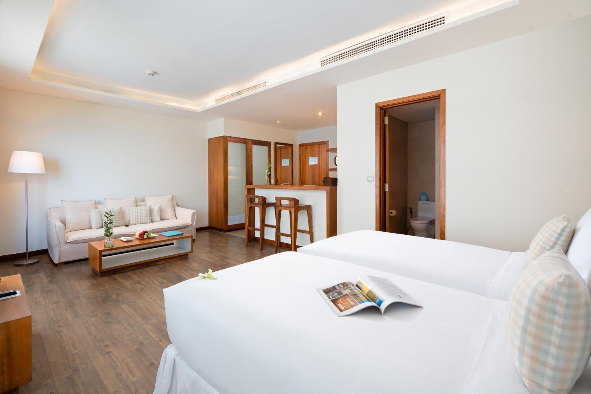A La Carte Da Nang Beach Exterior photo