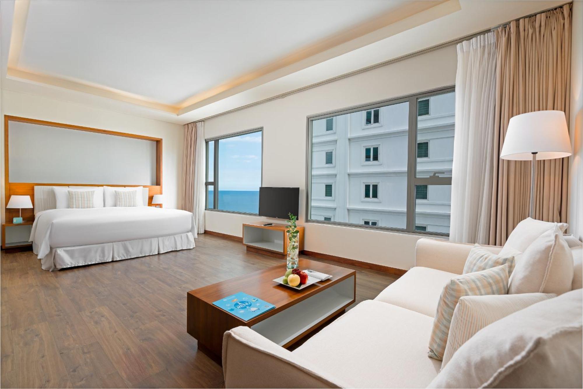 A La Carte Da Nang Beach Exterior photo