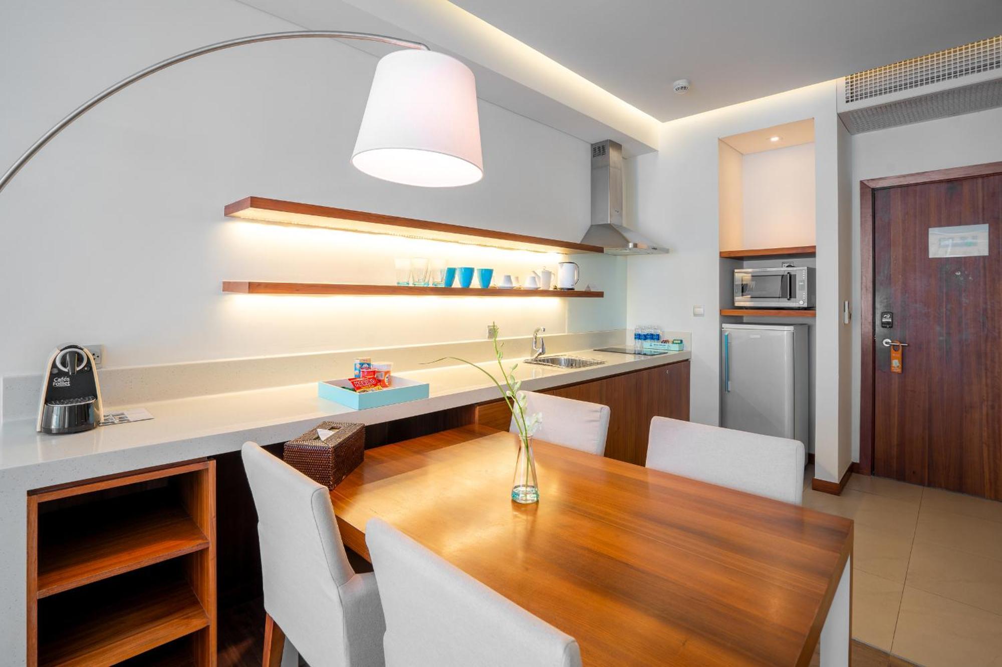 A La Carte Da Nang Beach Exterior photo