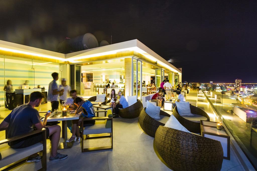 A La Carte Da Nang Beach Exterior photo